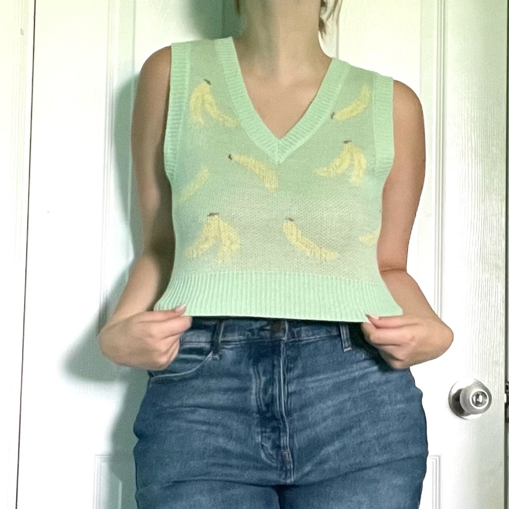 green designed sweater vest